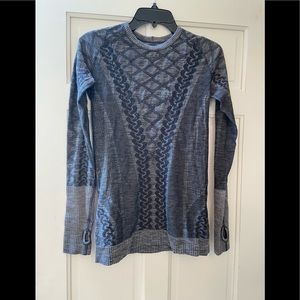 Lululemon long sleeve gray shirt